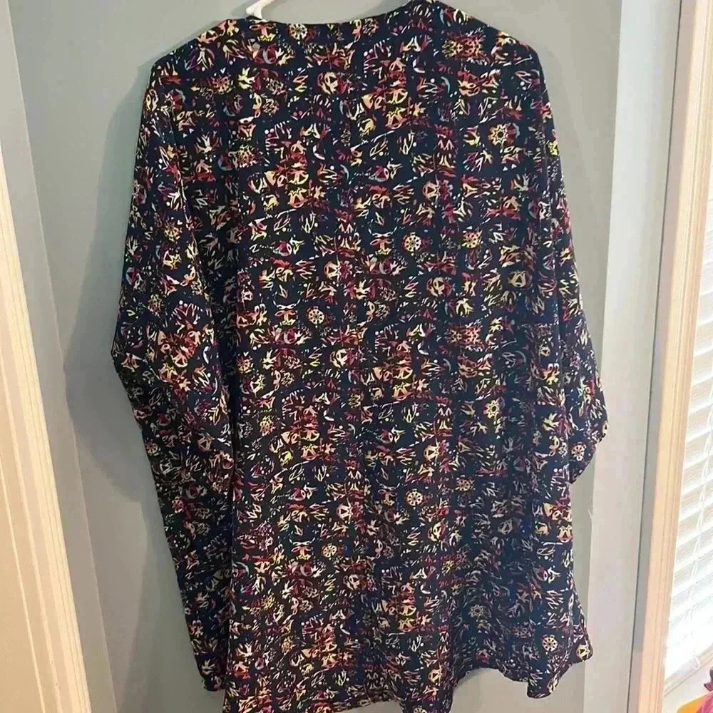 LulaRoe kimono size‎ L short sleeve 100% polyester - Picture 4 of 4